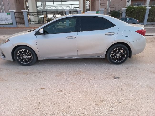 LE 2018 كورولا   Corolla LE 2018