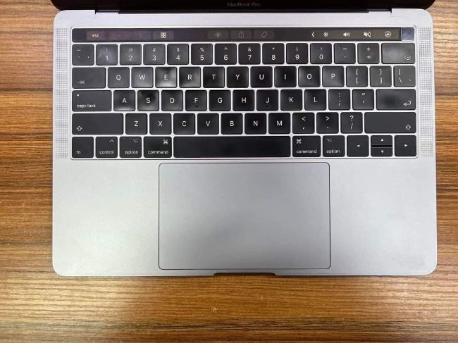 MacBook Pro i7 TouchBar 