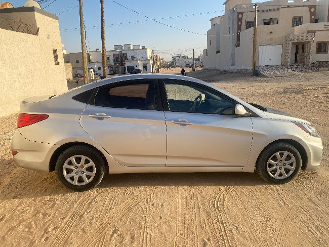 Hyundai Accent 2012