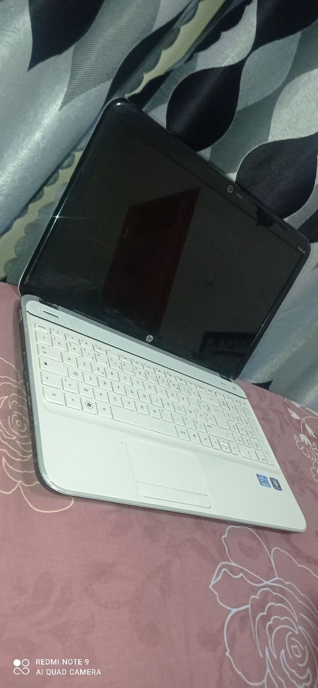 HP core i3 SSD 256