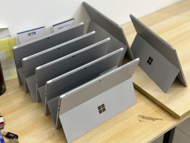 Surface Pro i5-7Th