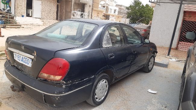 Nissan Sunny ESSENCE pas chère