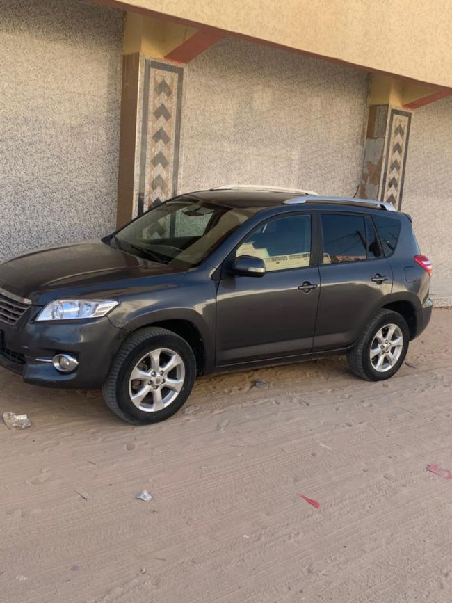   بيع سيارة Rav4 2011