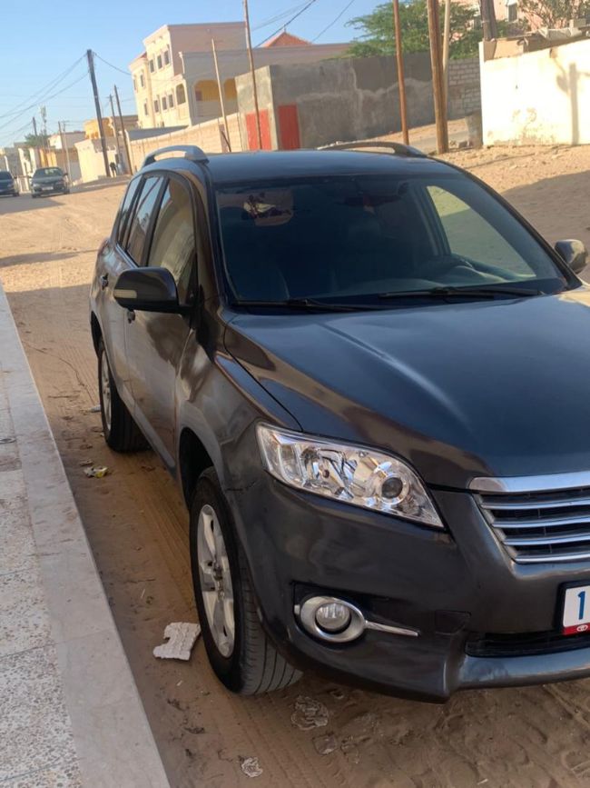   بيع سيارة Rav4 2011