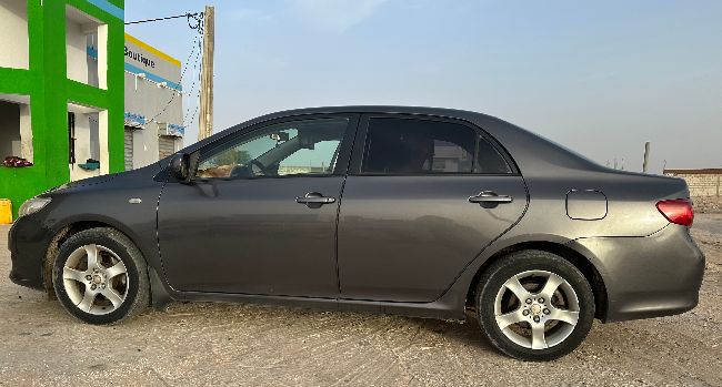 Corolla très propre كورولا نظيفة جدا 