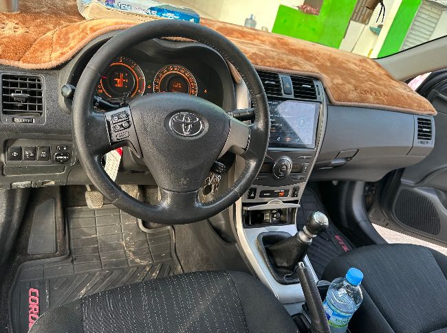 Corolla très propre كورولا نظيفة جدا 