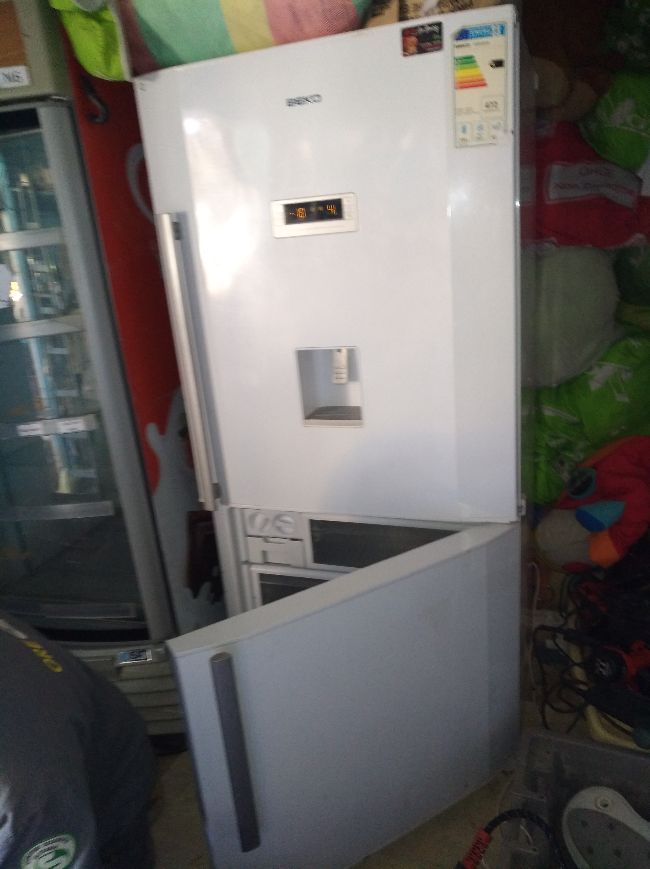 Frigo congelateur 600L