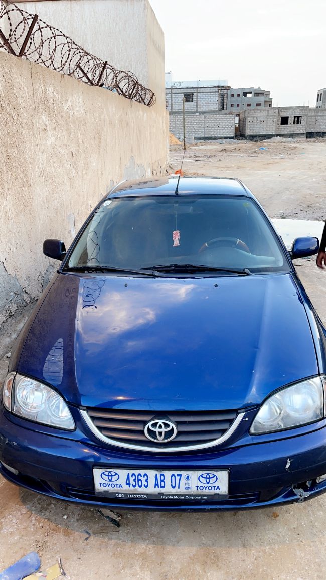 Avensis D4d مشاءالله  مظبوطة حتت 