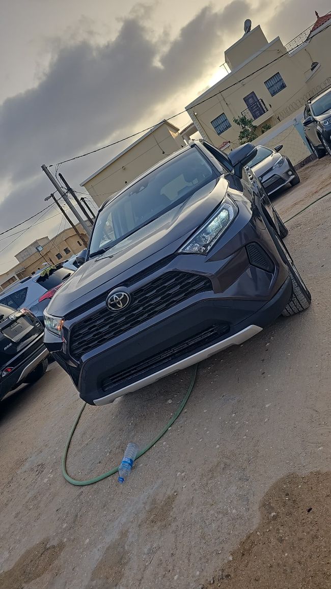 Rav4 xle 4×4