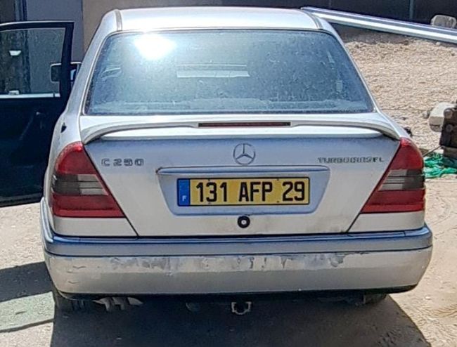 MERCEDES ÉLÉGANCE C250