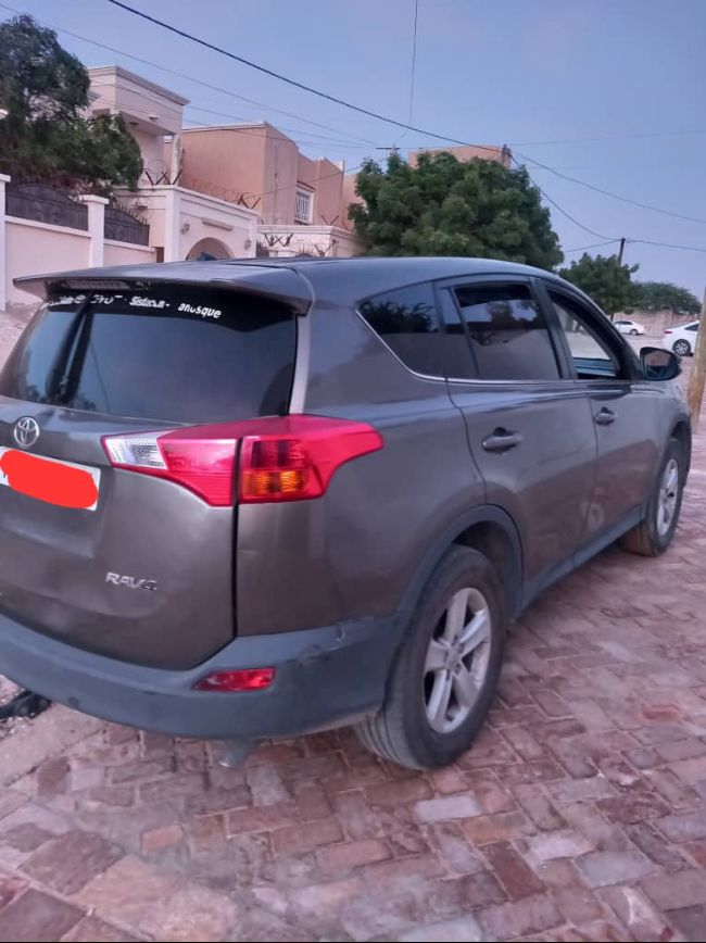 Rav 4 2015 diesel en tré bon etat