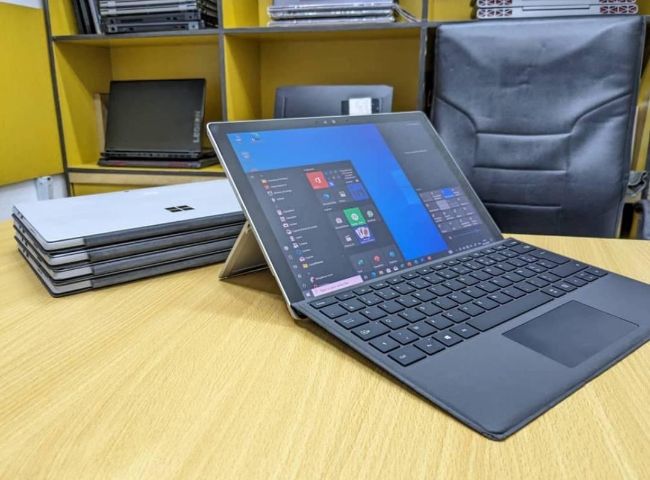 Surface i5-8Go-256SSD