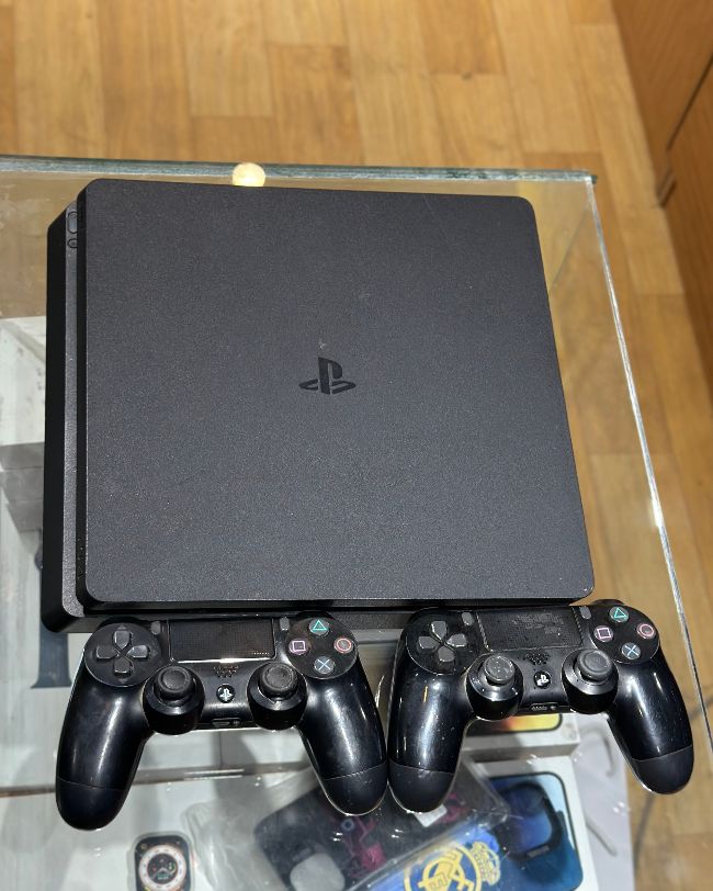 PlayStation 4 Slim