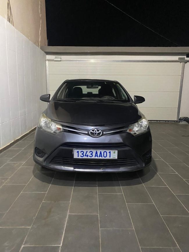 TOYOTA YARIS 2015