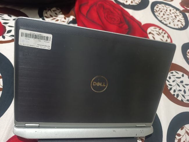 Dell core i5 Ram 8Gb disque SSD 256 Gb garantie 