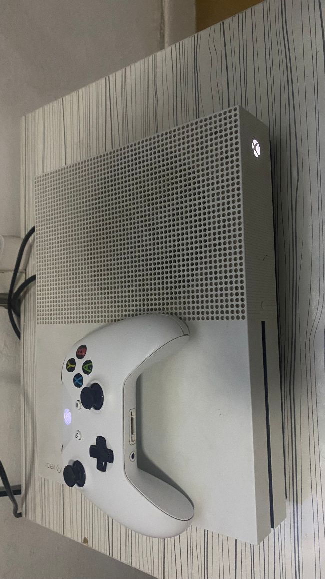 Xbox one s avec 7 games 