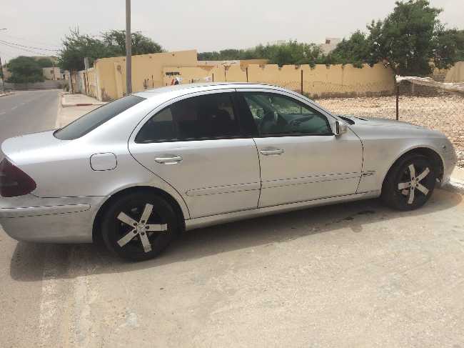 بيع  classe e 220 CDI  boîte manuelle 