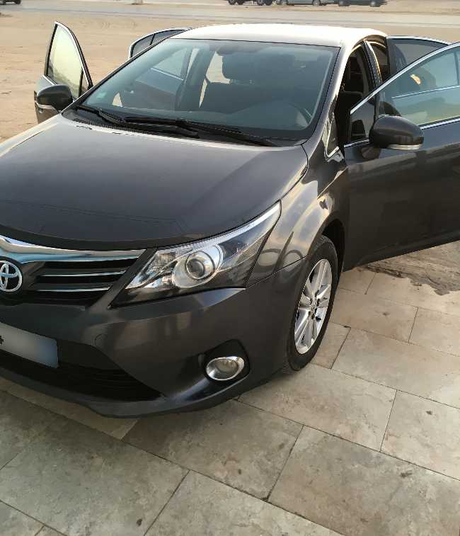 Toyota Avensis 2013 URGENT Papier complet AV00