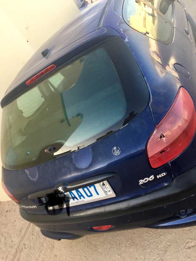 Peugeot 206 en bonne état 