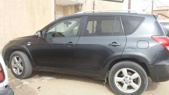 Toyota rav 4 papier complet ma3andhe mechkile