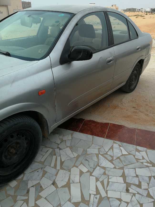 Nissan Sunny للبيع