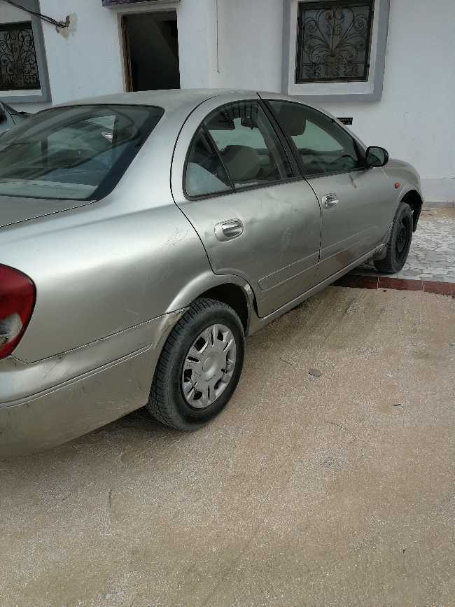 Nissan Sunny للبيع