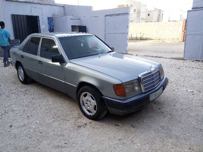   Mercedes 200