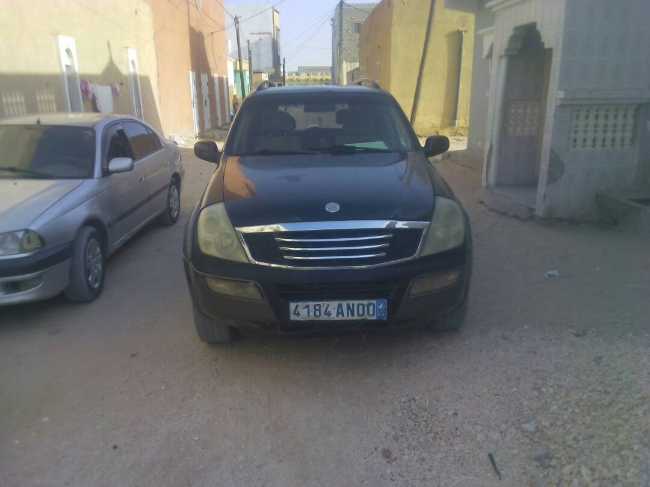 سيارة من نوع SANG YONG MOTOR