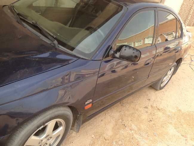 Avensis D4D  نظيفة زينه حته ماتطلس