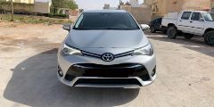 Toyota avensis en très bon état 