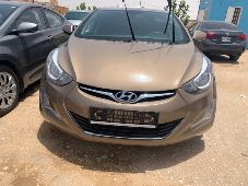 Hyundai Elantra 2015 ماه مرقمة