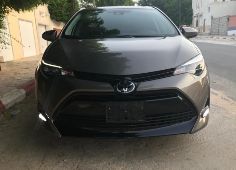 Toyota Corolla 2017 XLE full options série spécial 