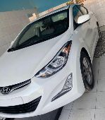 Elantra 2016 full ( caméra, écran, toit ouvrant, jante