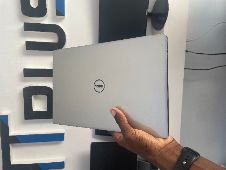 Dell xps i5 7Th Ram8GB Disque 256ssd écran tactile 